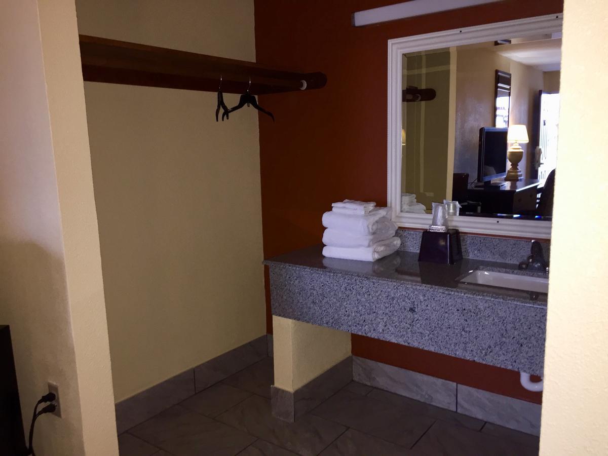 Executive Inn تيكساركانا المظهر الخارجي الصورة